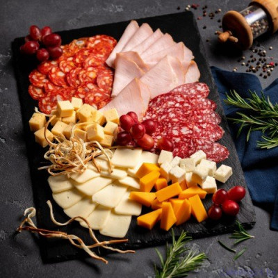 Ассорти сырно-мясное