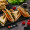 Сэндвичи с курицей и пряной морковью